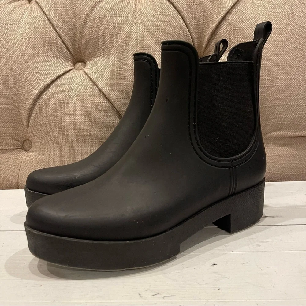 Jeffrey Campbell Chelsea Boots Sz 6 Black